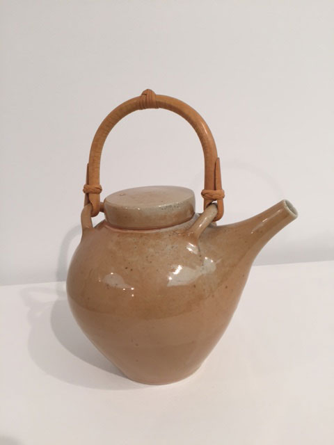 Teapot with cane handle Pigott