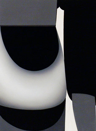 Small Black & White Circle by Marie Hagerty at Olsen Gallery