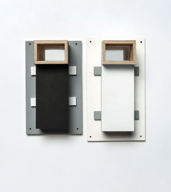 Artwork: Shoe gazer – B&W