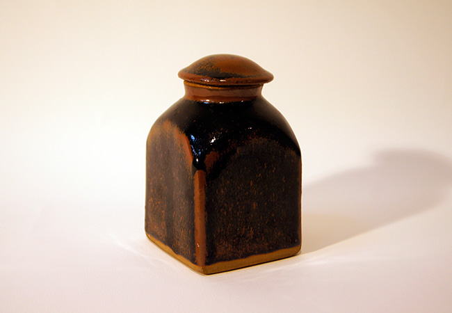 Artwork: Lidded jar