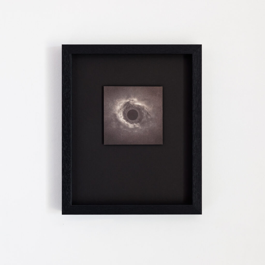 YH_ThingsICantSee_BlackHole_04
