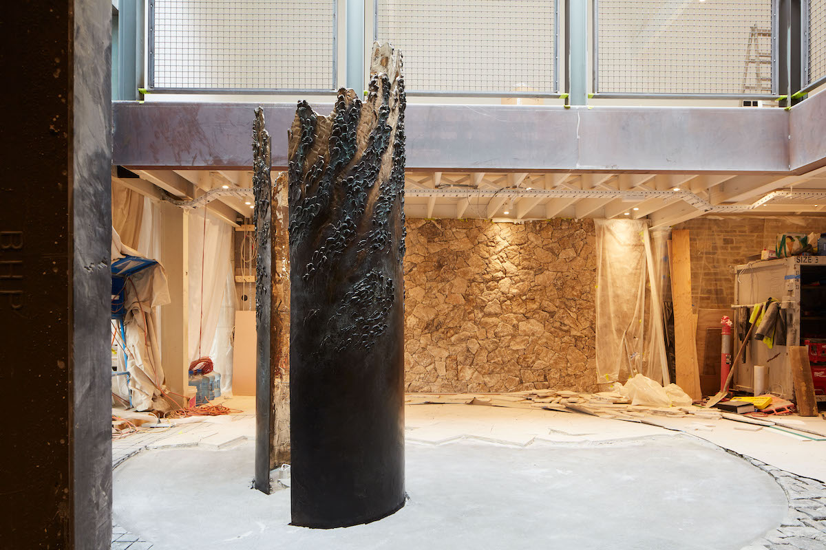 A Bronze Sculpture Designed to Hold Space for Light | The New York Times Style Magazine